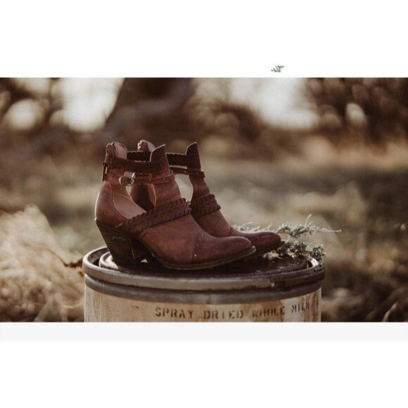 Miss Macie  I DARE YOU 5" pointed toe  Red Leather  Ankle Boots Women's 6.5 NWOT - Picture 6 of 15